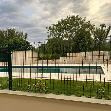 Punta Dos Prados Con Amplia Terraza Y Piscina